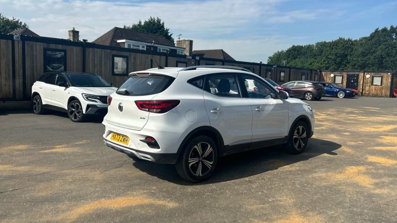 MG ZS Photo cohere-0a04bf2d17471408d386adb7fca61743a73873da.jpg