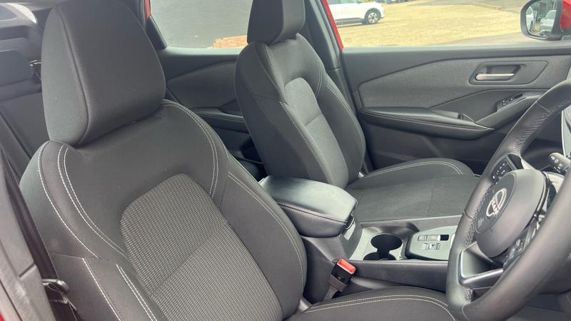 Nissan Qashqai Photo cohere-0a0626c5ed18b21e4df541fbc022d18b842890ad.jpg