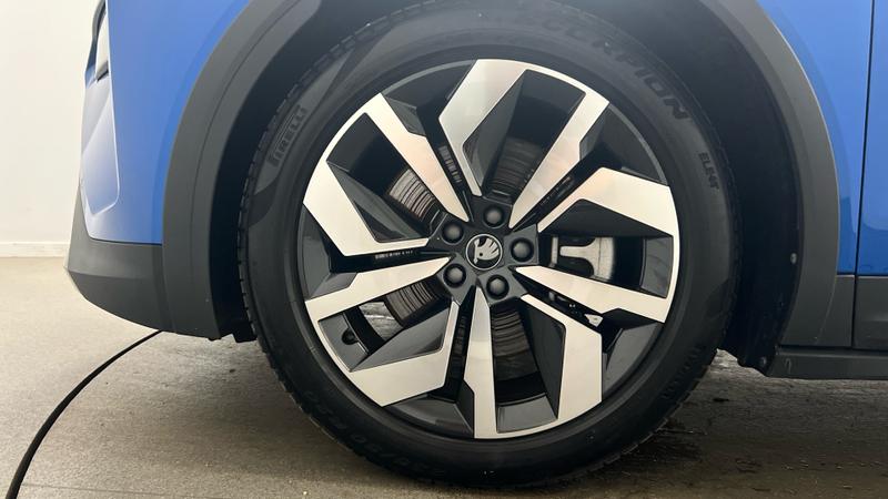 Skoda ELROQ Photo cohere-0b4e137cf80bd4bbfc7c67c30c56c2d2c74a45b7.jpg