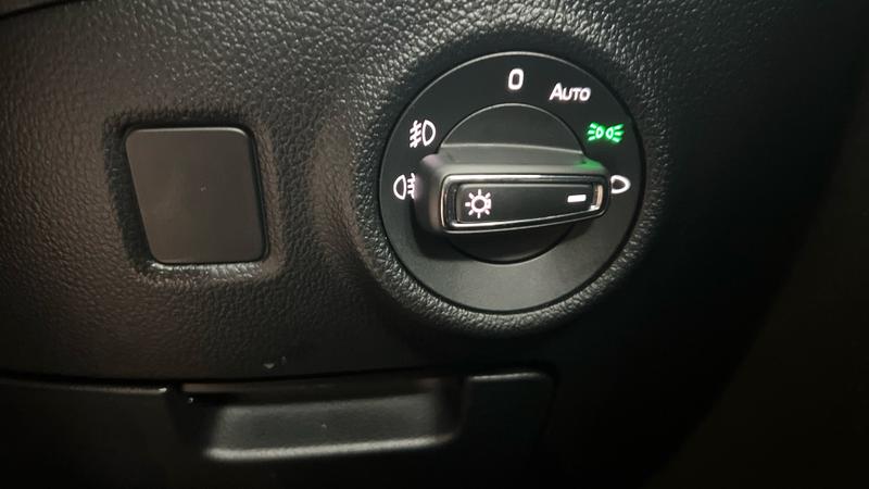 Skoda SUPERB Photo cohere-0b753e4c35775b30fe633c92d080c4dd1d357cee.jpg