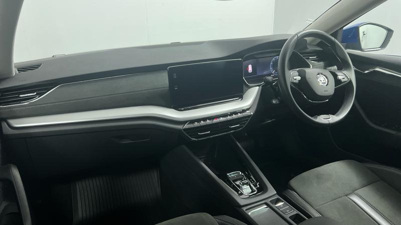 Skoda OCTAVIA Photo cohere-0c1a59509cf089eeb0749007c968e91b51d086b0.jpg