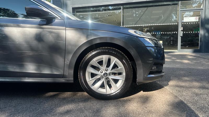 Skoda OCTAVIA Photo cohere-0c2f1d608c886fbaf1cdf05d19bf47beb7574ab7.jpg