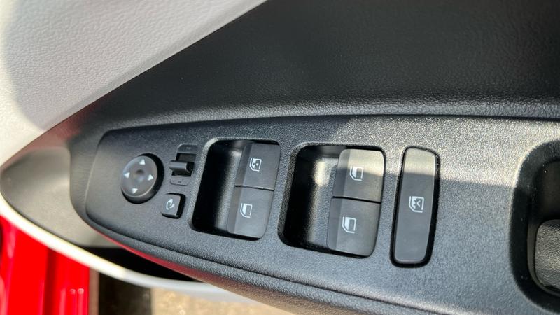 Hyundai i10 Photo cohere-0c461746410da7382909b5b366187a66270e7ffd.jpg