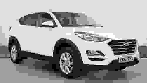 Used 2019 Hyundai TUCSON 1.6 GDi SE Nav SUV 5dr Petrol Manual Euro 6 (s/s) (132 ps) White at Richmond Motor Group