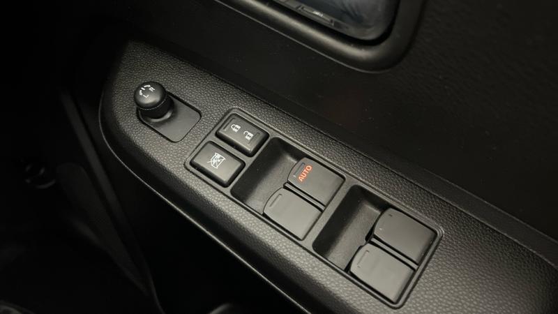 Suzuki IGNIS Photo cohere-0ce59294311d0c834bffb3a37690bc307a97a3cd.jpg
