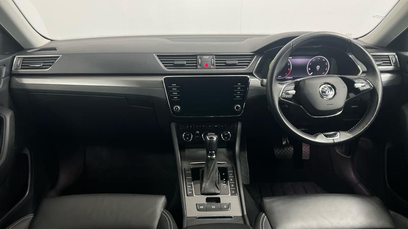 Skoda SUPERB Photo cohere-0d4c4669a900c7a665000df39842ed28e96625ba.jpg