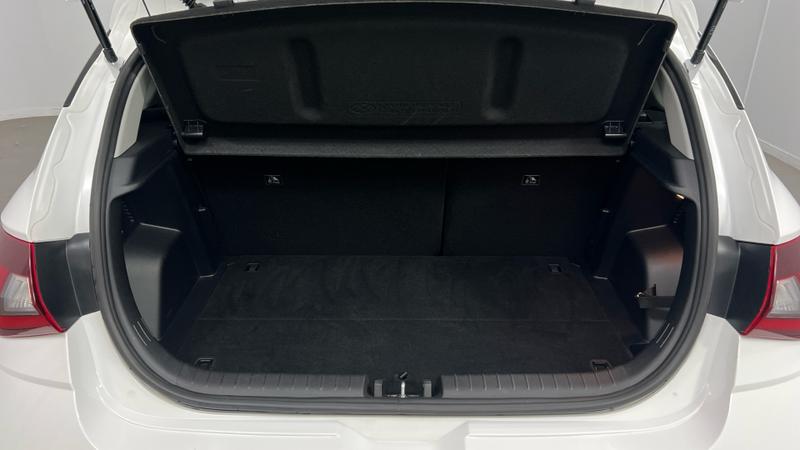 Hyundai i20 Photo cohere-0d8a41a70cba0409c5d3ff1fc3a5bb6942bd9a77.jpg
