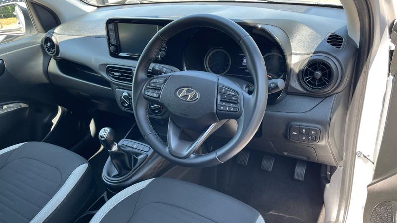 Hyundai i10 Photo cohere-0e375a6462f83501ccc14346fd918589ef99b541.jpg