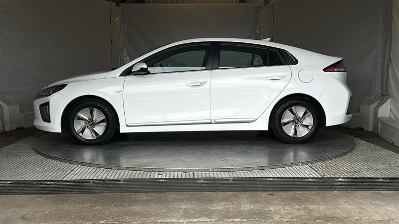 Hyundai IONIQ Photo cohere-0e63eebb45ce7d53901386a7988734a6fe314433.jpg