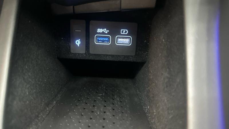 Genesis GV70 Photo cohere-0eaa8fbb8e26151c29133452c26cebae236b4d67.jpg