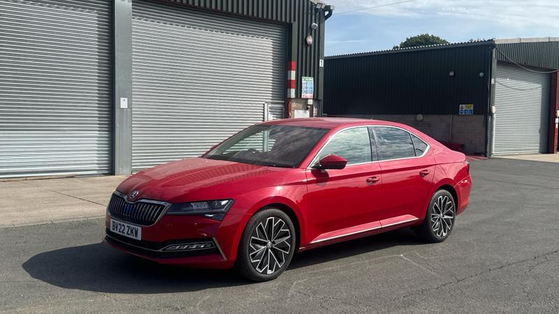 Skoda SUPERB Photo cohere-0f70cdcd5f3a6d662c81aa80d473e77bdf2a20de.jpg