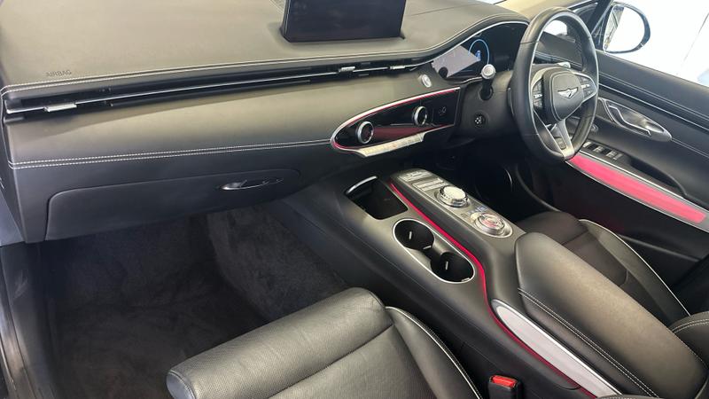 Genesis GV70 Photo cohere-0f8ea12073087e92d55f935030125ba98a685587.jpg