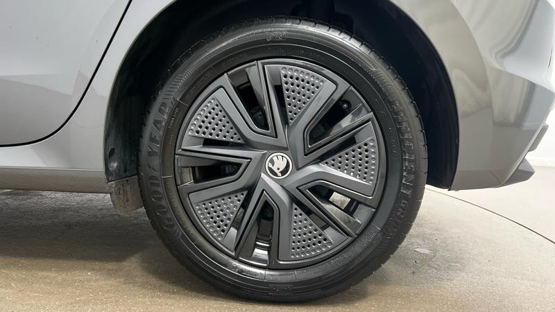 Skoda FABIA Photo cohere-0ff6ed811ac65f7c9f81fc05cab6cf26a0d5be34.jpg