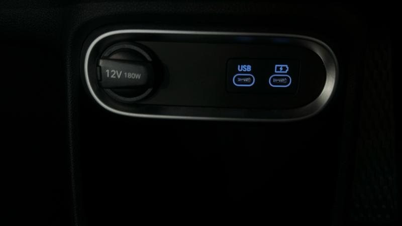 Genesis GV60 Photo cohere-104b6e3bdb381bb16dd59bab0826b06e00386901.jpg