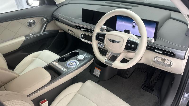 Genesis GV60 Photo cohere-104bda12aa5bb1de15b55b823d9153978b174d79.jpg