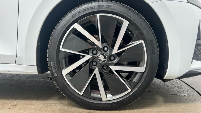 Skoda Octavia Photo cohere-105076853fb35857ddb81c0539bf5fe2b9394a7a.jpg