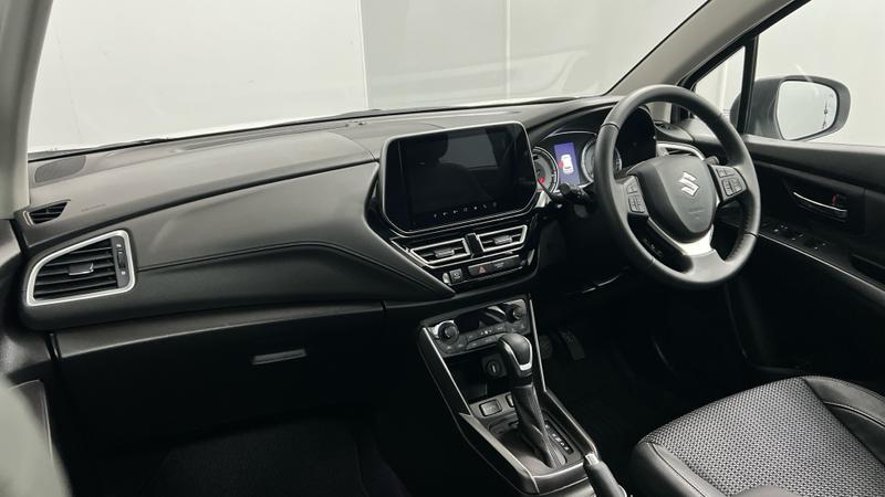 Suzuki S-CROSS Photo cohere-10e2bf1868b8ff6a454258587f6953d172549ccc.jpg