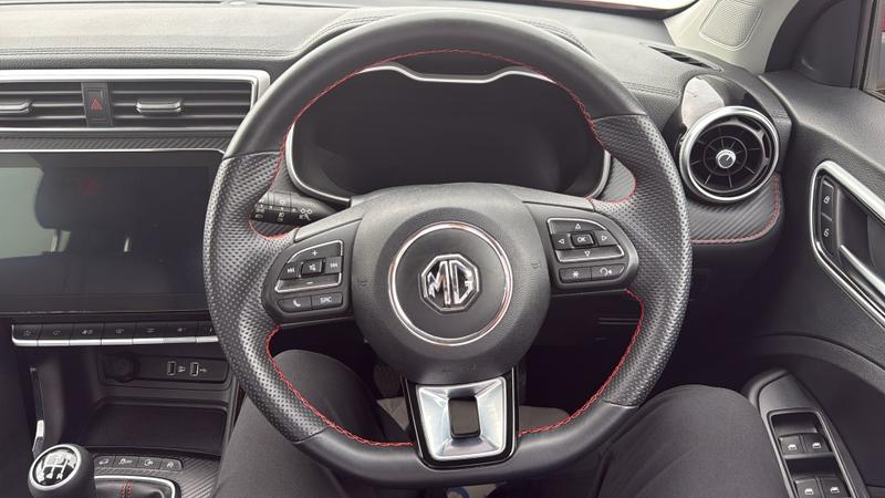 MG ZS Photo cohere-1241a2180b9532fc5544533206739f4697718f00.jpg
