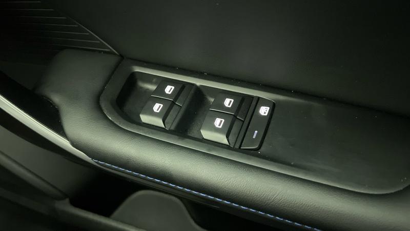 MG MG4 Photo cohere-125ec9e4a510cbe94060808354e21c3befc7e6c1.jpg