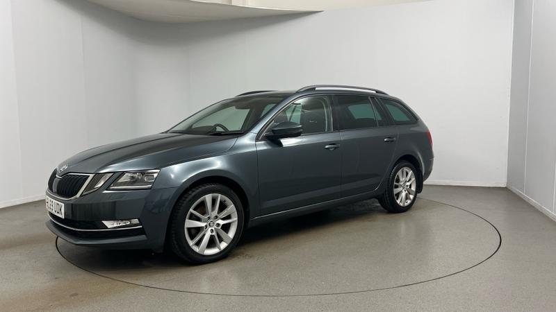 Skoda OCTAVIA Photo cohere-12f97a76a1e374172e7e7a462650550856b228f9.jpg