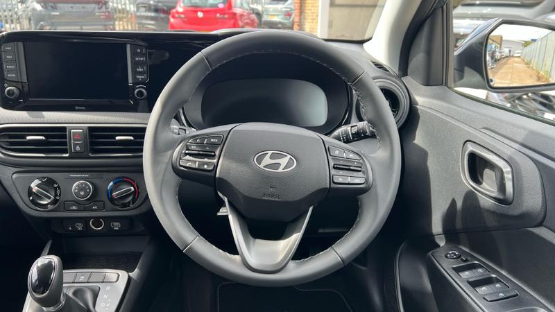 Hyundai i10 Photo cohere-1330d778006f8626998b8aba996f64336e45a58e.jpg