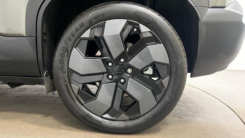 Suzuki e Vitara Photo cohere-15e3668a0f5fdc68cd7b54d39e0879bc1e6d9d36.jpg
