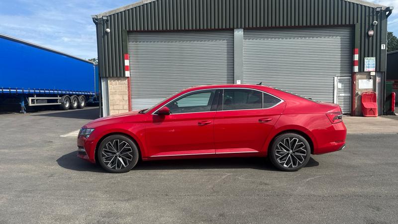 Skoda SUPERB Photo cohere-15fde442918da7b0ed9fbef6e8f249eff9ec759d.jpg