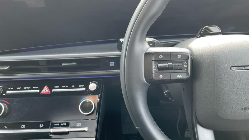 Hyundai Santa Fe Photo cohere-16167e36b41738315f1ef838825411d570bfd31f.jpg