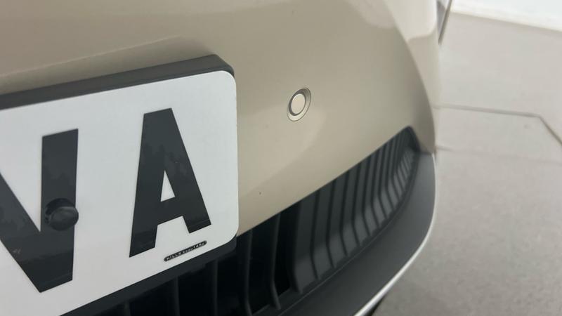 MG MGS6 EV Photo cohere-1738ecaf7f9d9d9651a12deb62a7e6588c868515.jpg