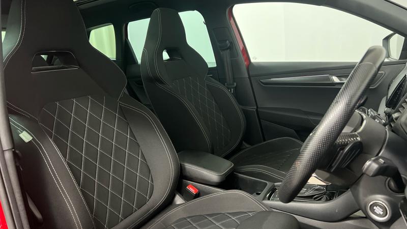 Skoda KAROQ Photo cohere-17bbc99687558a5e51ac8067dd821d790e272088.jpg