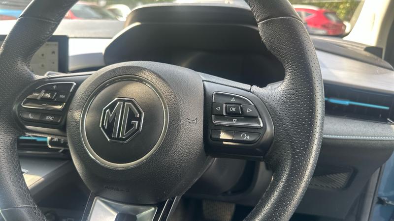 MG MG5 Photo cohere-18caaf8eacf0839a785198957f40e451e81fb603.jpg