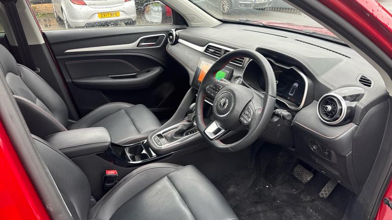 MG ZS Photo cohere-196c9f819084d86adf44af3e914714f0ad5b654b.jpg