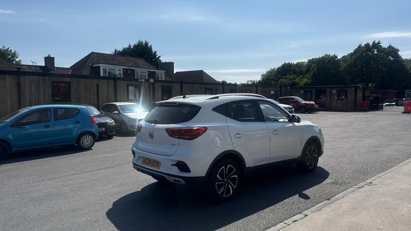 MG MG ZS Photo cohere-198a1c8b508707c3981b92e114d6c20eb768e923.jpg
