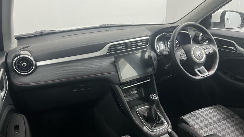 MG ZS Photo cohere-19cd6b2ce3631b6b337ec153f722c0a0e5b7900a.jpg
