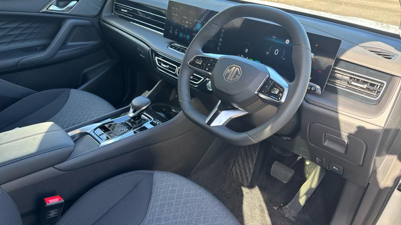 MG HS Hybrid+ Photo cohere-19fc50266804d93d6fd67ec33a17361edda473fe.jpg