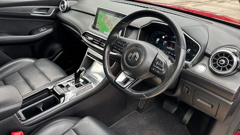 MG HS PHEV Photo cohere-1a2b594d153e4a8da8b30c34bddc3bc73f9da1c9.jpg
