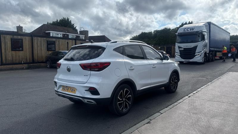 MG ZS Photo cohere-1a6e5e785f9686f657300b13d0d7c09f42d9f47c.jpg