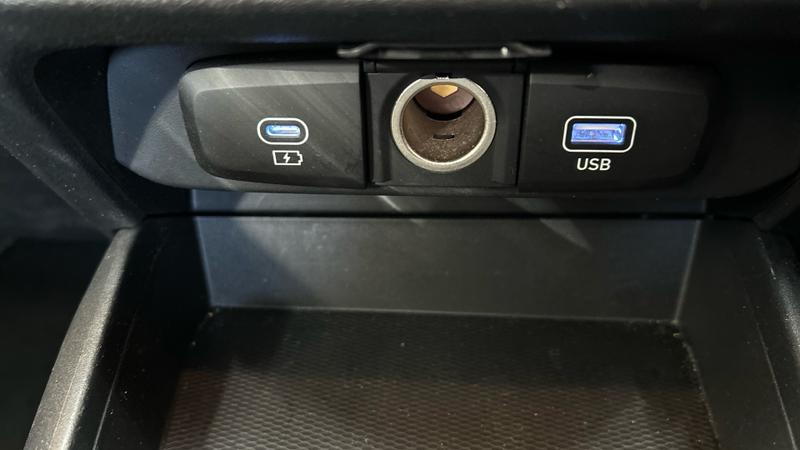 Hyundai i10 Photo cohere-1a964230fc6d0c85c5a589d2207e48b6ef39e6d9.jpg