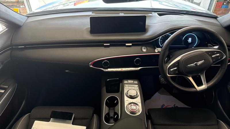 Genesis GV70 Photo cohere-1b39f459fccc8d168e8a563f6582e4fb9aa7a686.jpg