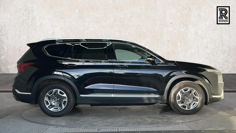 Hyundai Santa Fe Photo cohere-1ba0789f566a43f2187bd736066542f4e4e4b8e5.jpg