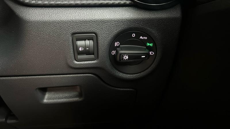 Skoda FABIA Photo cohere-1c23250aaf4f2369965e6960193cb91d9f1dd1e7.jpg