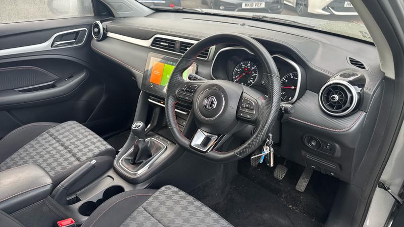 MG MG ZS Photo cohere-1cefcddfc0cd14bcaaa23cb587754c23b93ef700.jpg