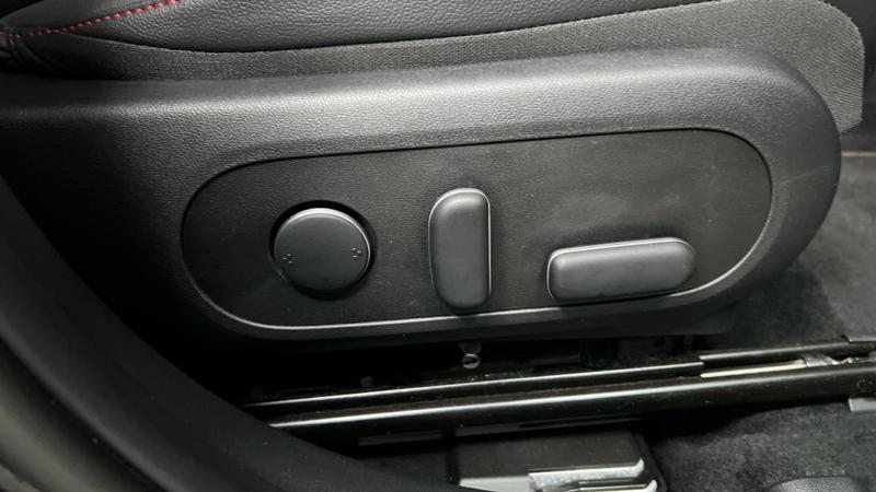 Hyundai KONA Photo cohere-1d0958bb2ab9fb41886d636de97cd18910bd2b1d.jpg