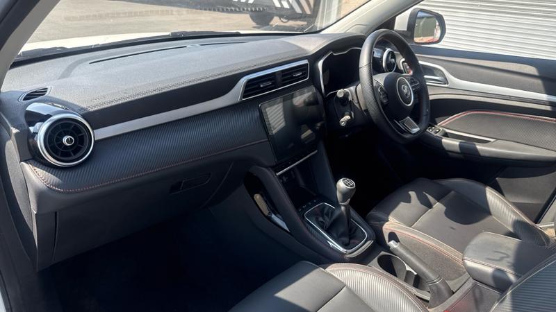 MG MG ZS Photo cohere-1dc031658f3b6528622d61bbfe024d7e81e80bc4.jpg