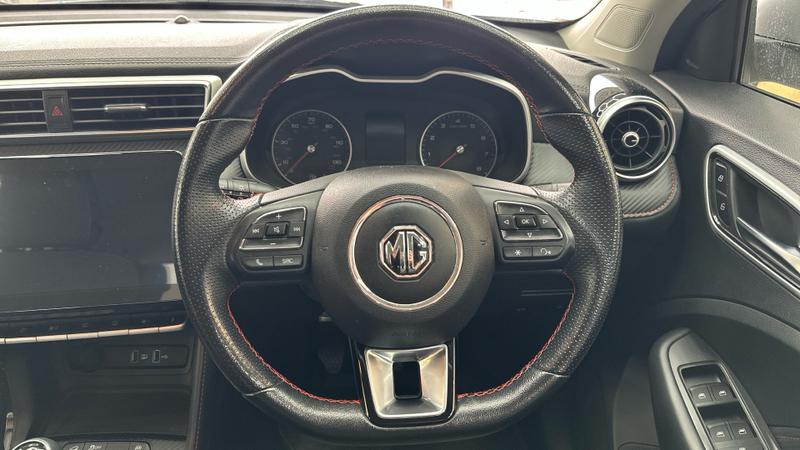 MG MG ZS Photo cohere-1ddd7c0c5be9a25739f72528c7972f09ff7e428f.jpg
