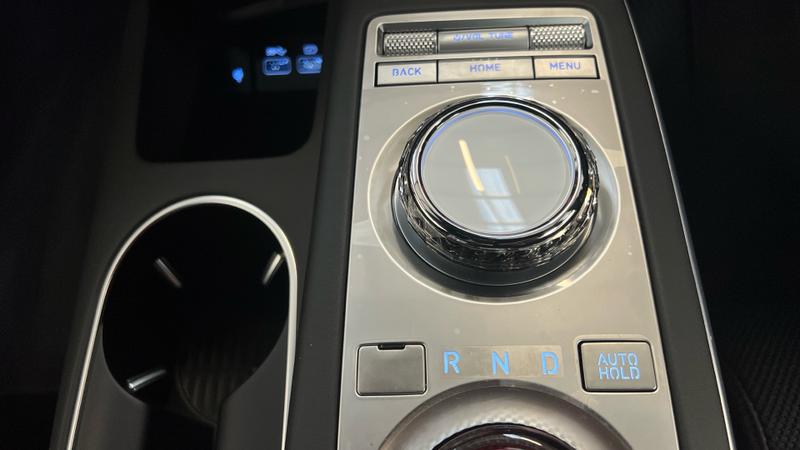 Genesis GV70 Photo cohere-1e09ab36dcc9f8aef77d211e13d366c899348819.jpg