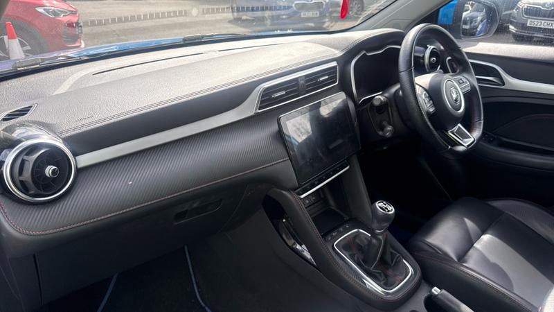 MG ZS Photo cohere-1e65484b0fbfbe4fa8337ead932314e47e073bc1.jpg