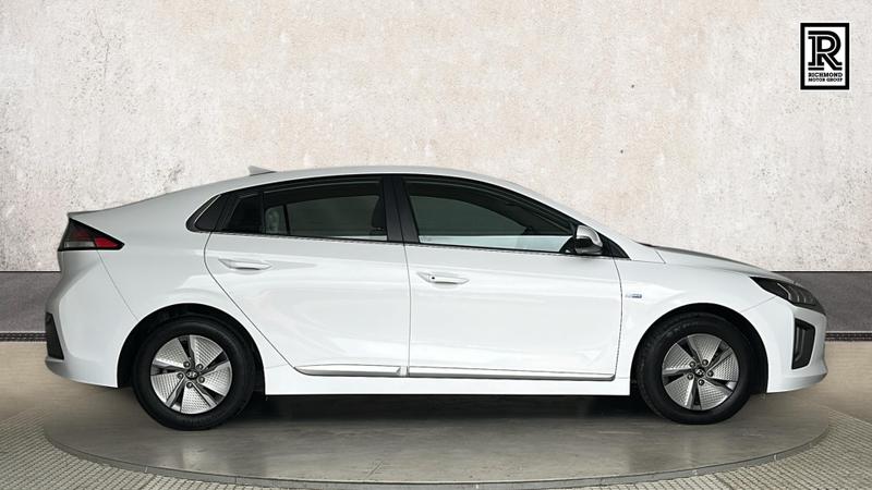 Hyundai IONIQ Photo cohere-1e7e330925454ce78ee45b9a7fc8f55cadc0c89b.jpg