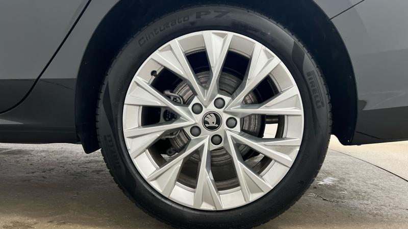 Skoda SUPERB Photo cohere-1eb003f9c97075bfbd141a77e4360862010dc52e.jpg