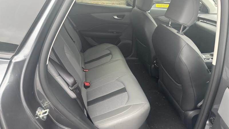 MG MGS5 EV Photo cohere-1f9ca529509c05bdcd978e8779d494e00c6d9c55.jpg